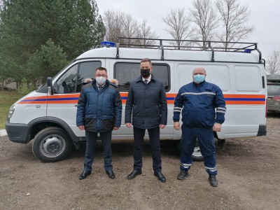 Во Ржеве продали машину бывшего мэра и купили автомобиль спасателям - Новости ТИА