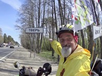 Инвалид-колясочник, путешествующий по России на хендбайке, заехал в Тверь - новости ТИА