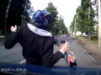В Твери водитель «Фольксвагена» сбил пенсионерку, перебегавшую проезжую часть вне пешеходного перехода - Новости ТИА
