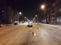 В Твери две женщины перебегали дорогу в неположенном месте и угодили под "Рено Логан" - Новости ТИА