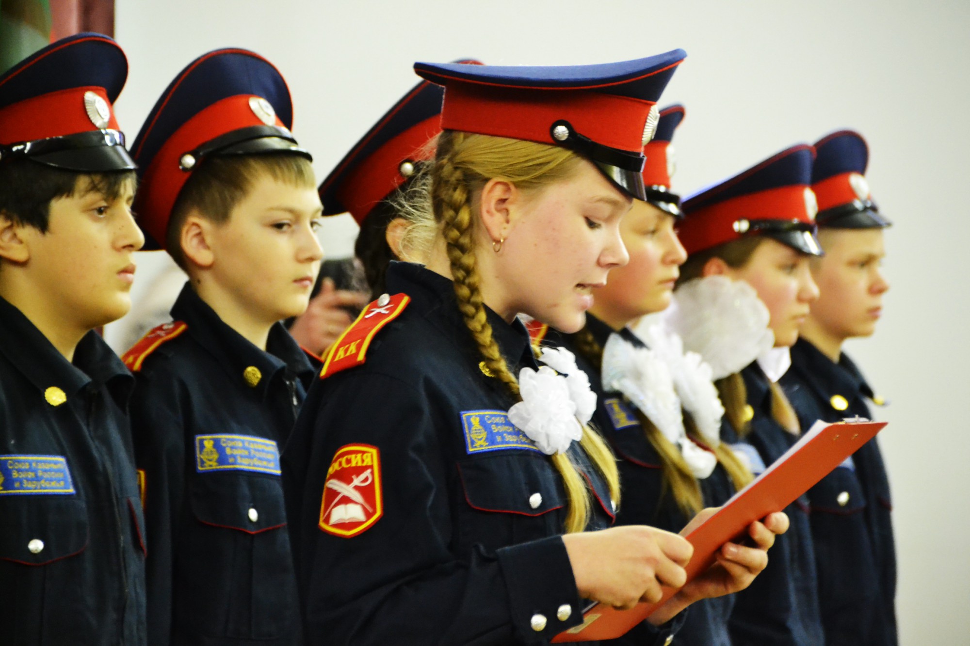 Кадетское для девочек после 5 класса. Кадетская форма кадетской школы Новосибирска. Зимняя форма кадетов. Форма кадетов для девочек.