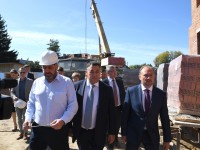 Игорь Руденя проинспектировал строительство нового детского сада в Старице - новости ТИА