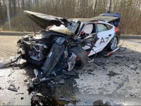 На дороге в "РиверКлаб" столкнулись два автомобиля, пострадали оба водителя - Новости ТИА
