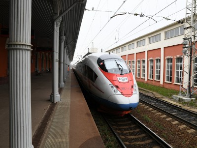 В Тверской области 18-летнюю девушку воздушным потоком притянуло к поезду - новости ТИА