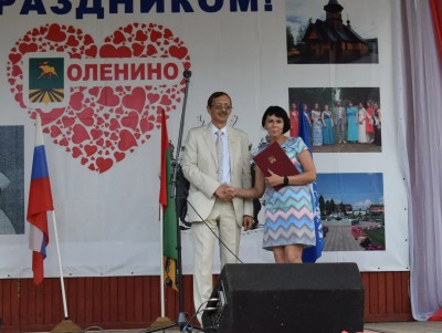 В Оленино наградили фельдшера скорой помощи за борьбу с коронавирусом - Новости ТИА