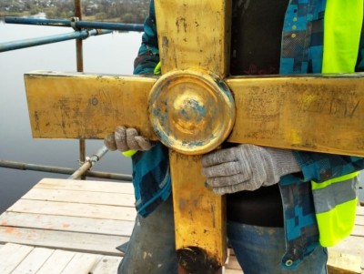 В ближайшие дни на колокольню в Калязине установят отреставрированный крест  - Новости ТИА