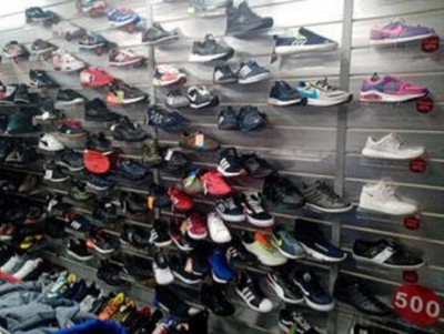 В торговом центре Удомли изъяли партию поддельной брендовой обуви   - Новости ТИА