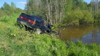 В Тверской области машина съехала в ручей, водитель погиб - новости ТИА