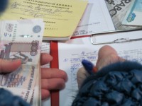 В Твери налоговики и судебные приставы изымали денежные средства у должников-индивидуальных предпринимателей - Новости ТИА
