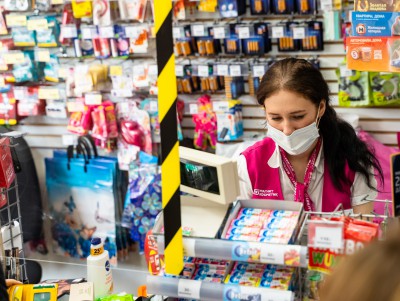 В Твери за день наличие масок и цен на них проверили в 30 аптеках и магазинах - Новости ТИА