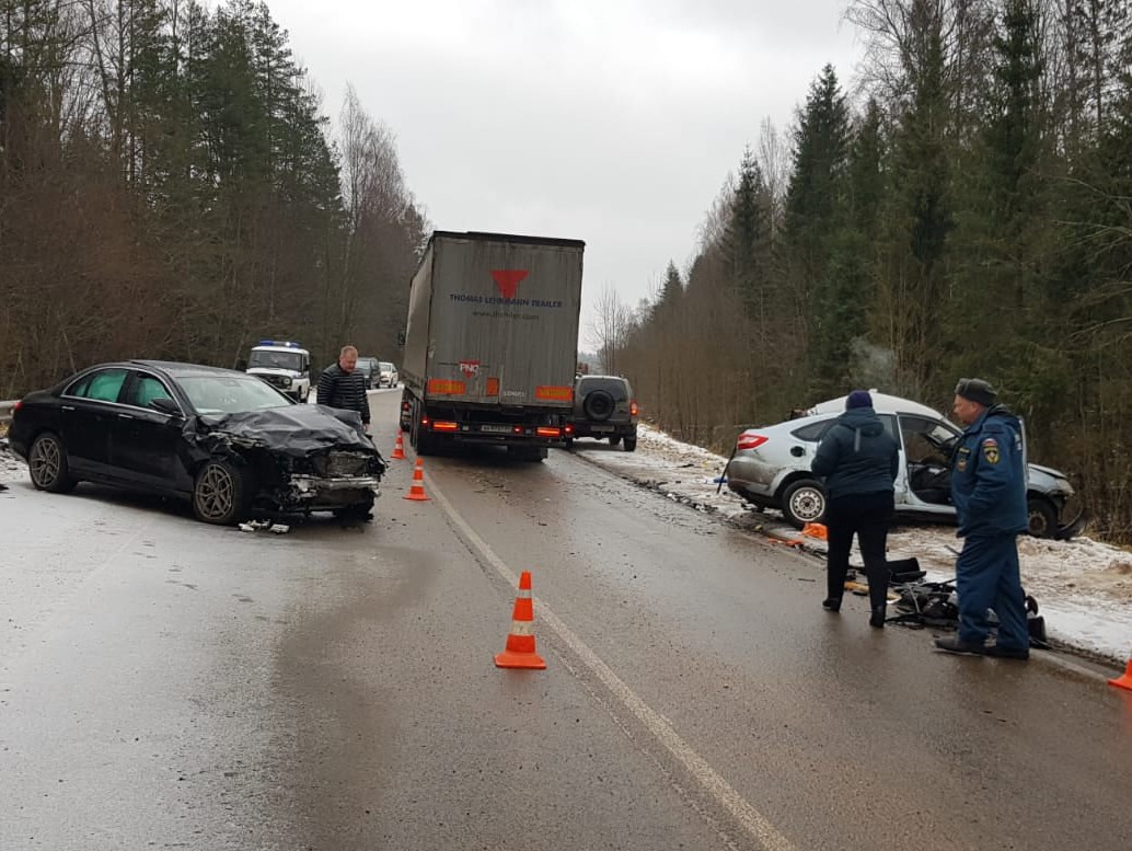 В Тверской области в аварии погибли два человека | 28.11.2021 | Тверь -  БезФормата