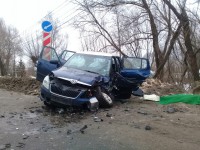 В смертельном ДТП на Московском шоссе серьезно пострадала двухлетняя девочка - Новости ТИА