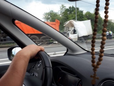 На трассе М-10 в Тверской области в ДТП с грузовиком погиб человек - Новости ТИА