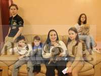 Тверская мама-одиночка с пятью детьми выиграла суперприз в программе Малахова: простые правила воспитания детей и обязательной любви к себе  - Новости ТИА
