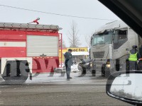В Тверской области на трассе столкнулись две фуры. Есть пострадавший - новости ТИА
