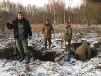 В Тверской области дикие звери разрыли подвал старого дома, где были останки солдат - Новости ТИА