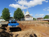 В Торжке идёт восстановление исторической застройки, а не разрушение видов на церковь. Ответ на народную новость - Новости ТИА