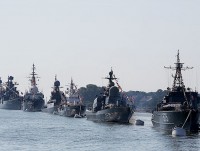 43 боевых корабля и 41 воздушное судно: на Неве начался Главный военно-морской парад - новости ТИА