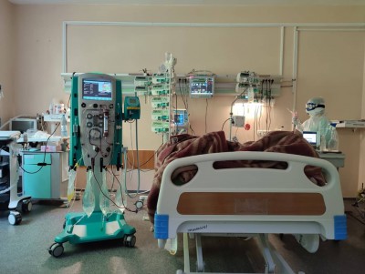 Для работающих в ковидных госпиталях медиков стаж начисляли день за два - Новости ТИА