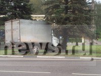 У Южного моста в Твери "Газель" воткнулась в ель - Народные Новости ТИА