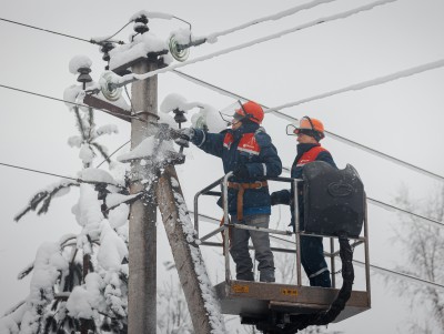 В Тверской области ураганный ветер и снегопад вызвали обрывы проводов  - Новости ТИА