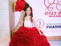 Жительница Тверской области Каролина Воробьева завоевала гран-при конкурса "Юная Мисс Москва 2016" - Новости ТИА