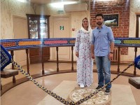 В Торжке побывали телеведущие Виктория и Антон Макарские, чтобы сделать программу о поясе Богородицы - Новости ТИА