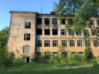 В Твери заброшенное здание школы №5 представляет угрозу для безопасности  - Новости ТИА