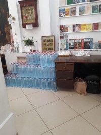 В Ржеве святую воду на Крещение продавали по 35 рублей за полтора литра - народные новости ТИА