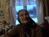 Прокуратура:  у 93-летней пенсионерки есть квартира во Ржеве, но она предпочитает жить в деревне без света - новости ТИА