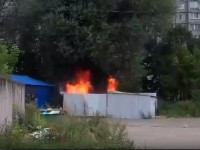 В Твери подожгли мусор в контейнерах, едкий дым накрыл Юность - Народные Новости ТИА