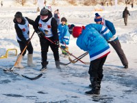 В День защитника Отечества в Твери проходит "Народный хоккей" - новости ТИА
