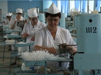 Фабрика в Кимрах собирается увеличить производство медицинских масок и ищет работников - Новости ТИА