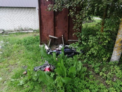 Под Тверью мотоциклист врезался в контейнер и погиб - Новости ТИА