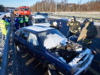 "Автодор" на платной трассе показал, как правильно спасать попавших в аварию людей - Новости ТИА