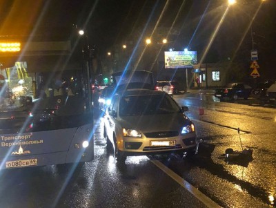 В Твери под колеса попала 62-летняя женщина - Новости ТИА