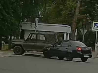 Опубликовано видео момента аварии на перекрестке в Твери - Новости ТИА