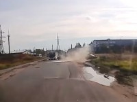 Появилось видео момента столкновения с маршрутным такси - Новости ТИА