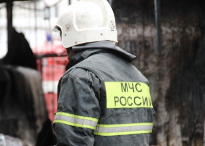 Во Ржеве спасатели вынесли мужчину из горящей квартиры  - Новости ТИА