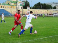В Твери состоялся футбольный матч «Волга» - «ТХК» с участием известных спортсменов и артистов - новости ТИА