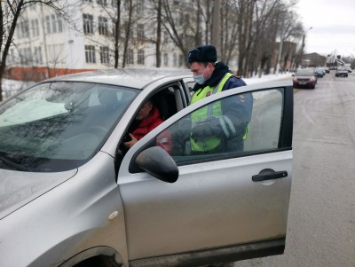 В Твери инспекторы ГИБДД и судебные приставы арестовали 4 автомобиля - новости ТИА