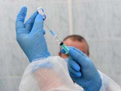 За сутки прививку от COVID-19 сделали 1077 жителей региона - Новости ТИА