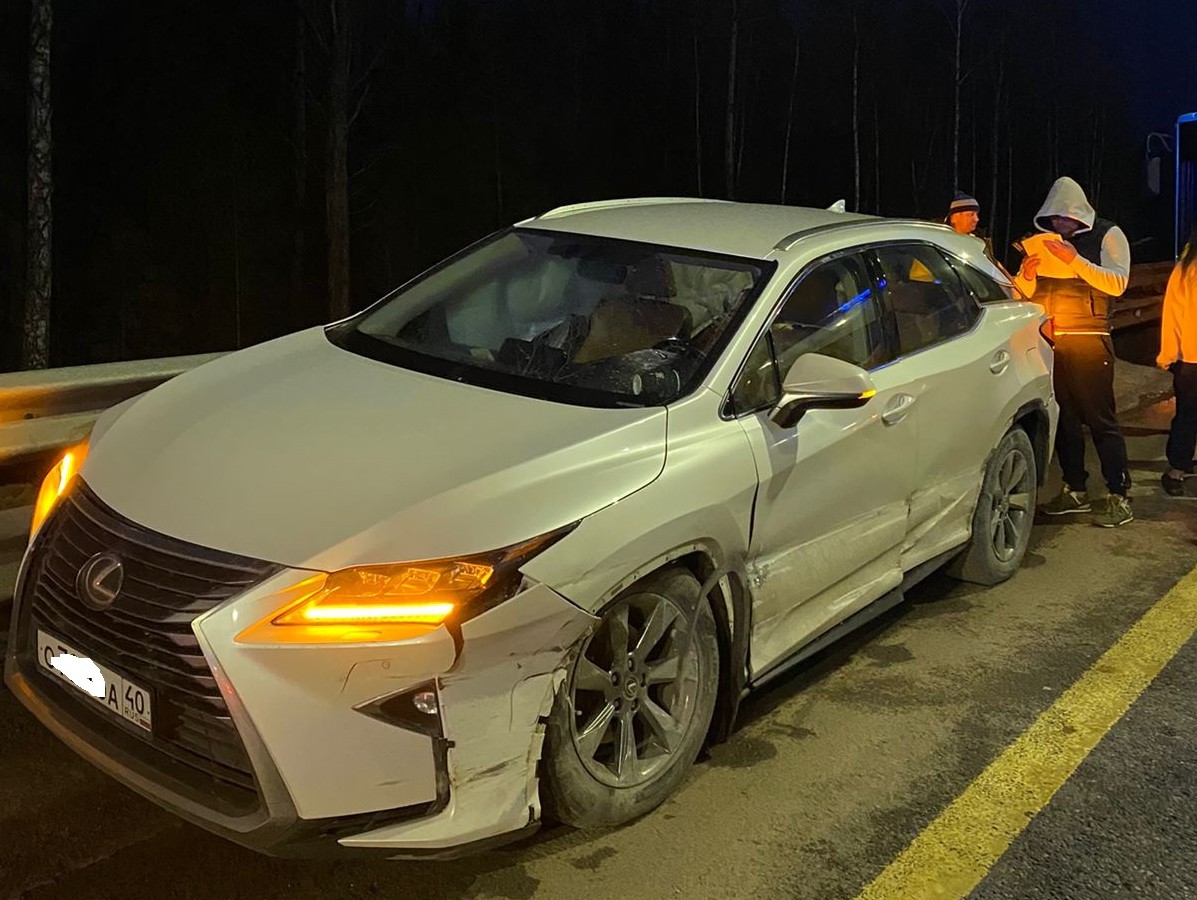 В Тверской области автобус столкнулся с автомобилем Lexus | 25.02.2022 |  Тверь - БезФормата