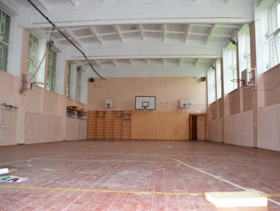 Конаковской школе запретили использовать спортзал из-за растущих грибов  - новости ТИА