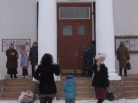 В Тверской области прихожанка после службы показала средний палец оператору - Новости ТИА