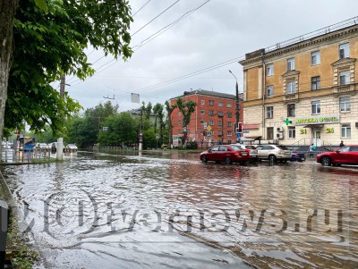 В городах Тверской области затапливает дороги из-за дождей - Новости ТИА