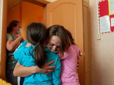 Благотворительный фонд помог одинокой маме вернуть детей в семью из приюта - новости ТИА