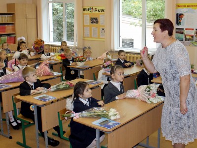 Россияне поделились мнением, сколько нужно платить учителям - новости ТИА