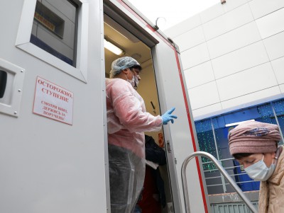 За один день в "вакциномобилях" привились 74 жителя Твери - новости ТИА