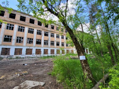 ОНФ обратился в прокуратуру, чтобы ограничить доступ к заброшенной школе № 5 - Новости ТИА